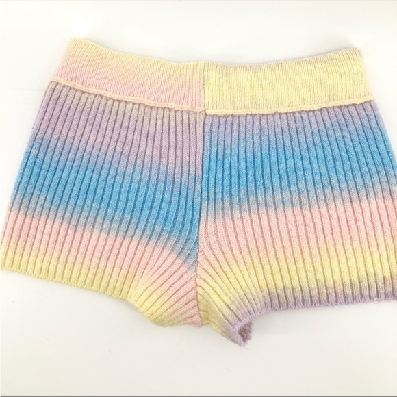 LIKE NEW🌈RAINBOW🌈OMBRÉ KNIT SHORTS - Picture 8 of 8